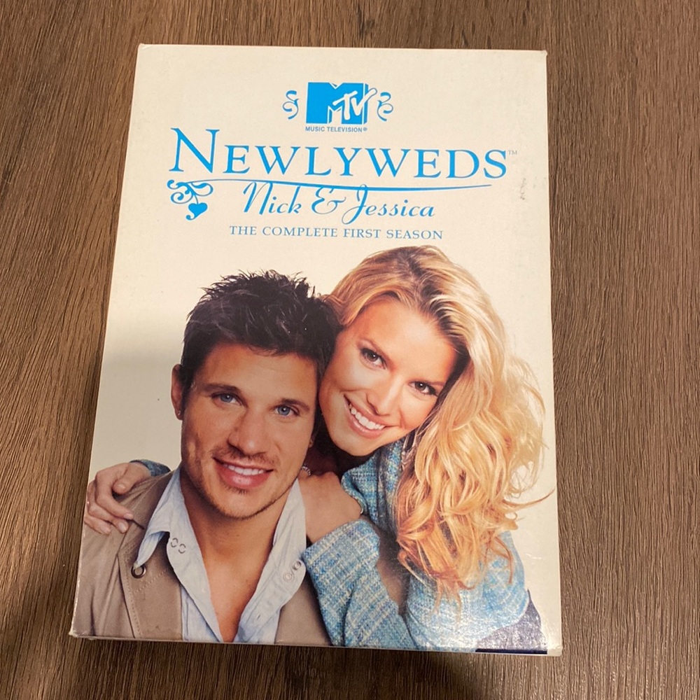 Complete first season of newlyweds